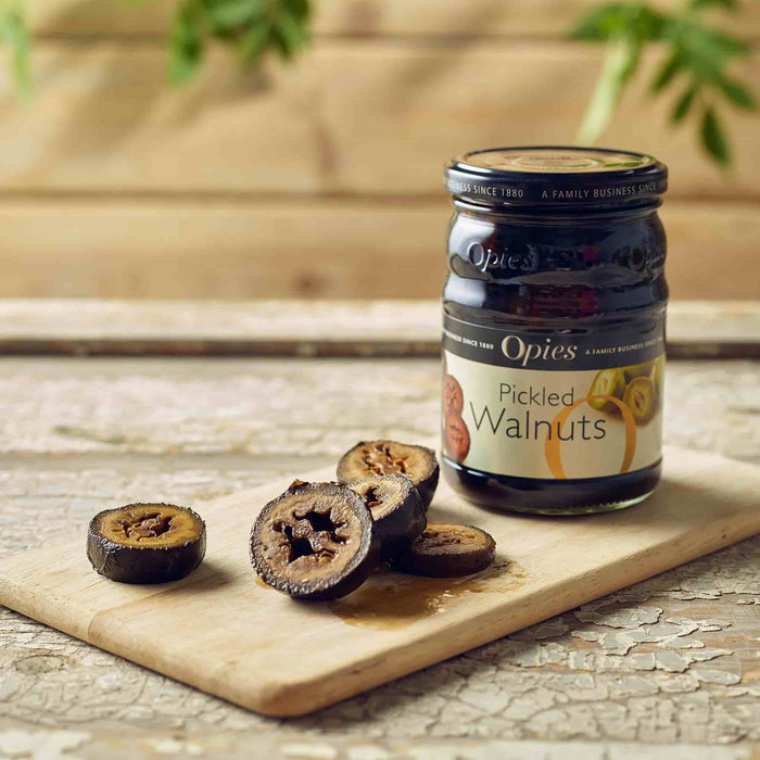 Pickled Walnuts in Malt Vinegar 390g