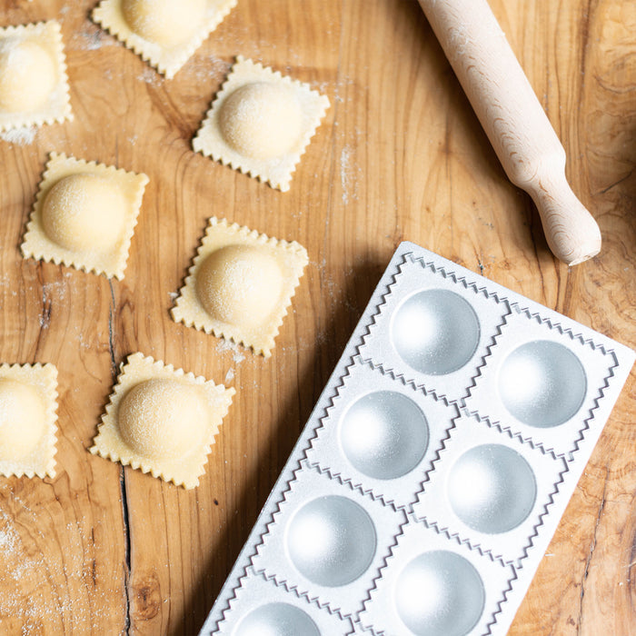 Ravioli Tray - 12 Large Round Ravioli 52mm x 52mm