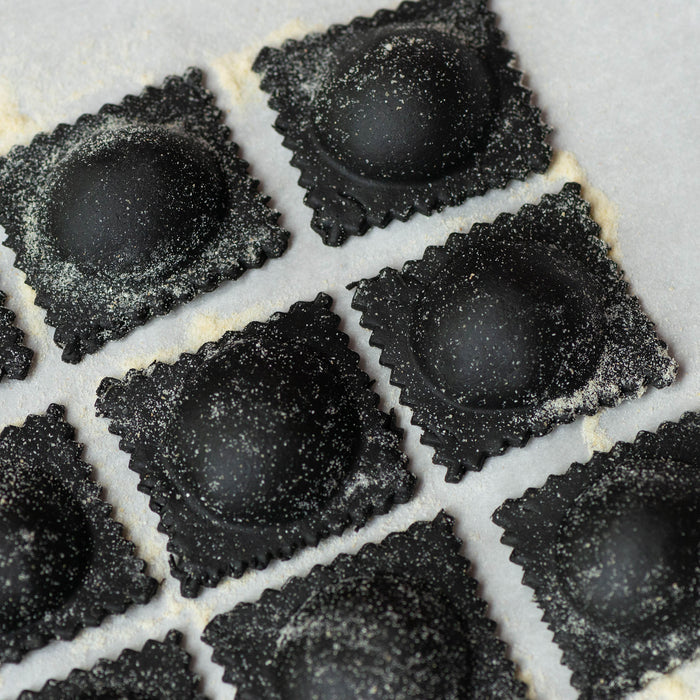 Ravioli Tray - 12 Large Round Ravioli 52mm x 52mm