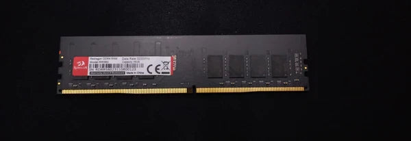 Redragon RR570 DRAGON KNIGHT DDR4 16GB 3200MHz﻿ Laptop RAM - PakByte Computers